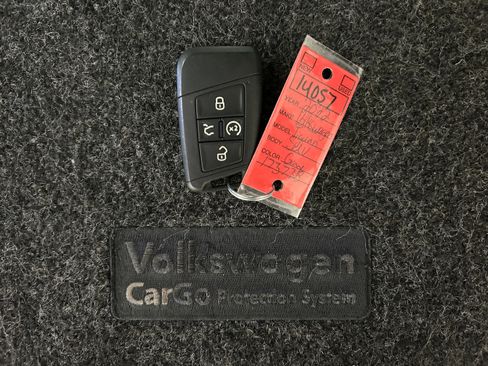 Used 2022 Volkswagen Tiguan SE R-Line AWD/4WD image 39