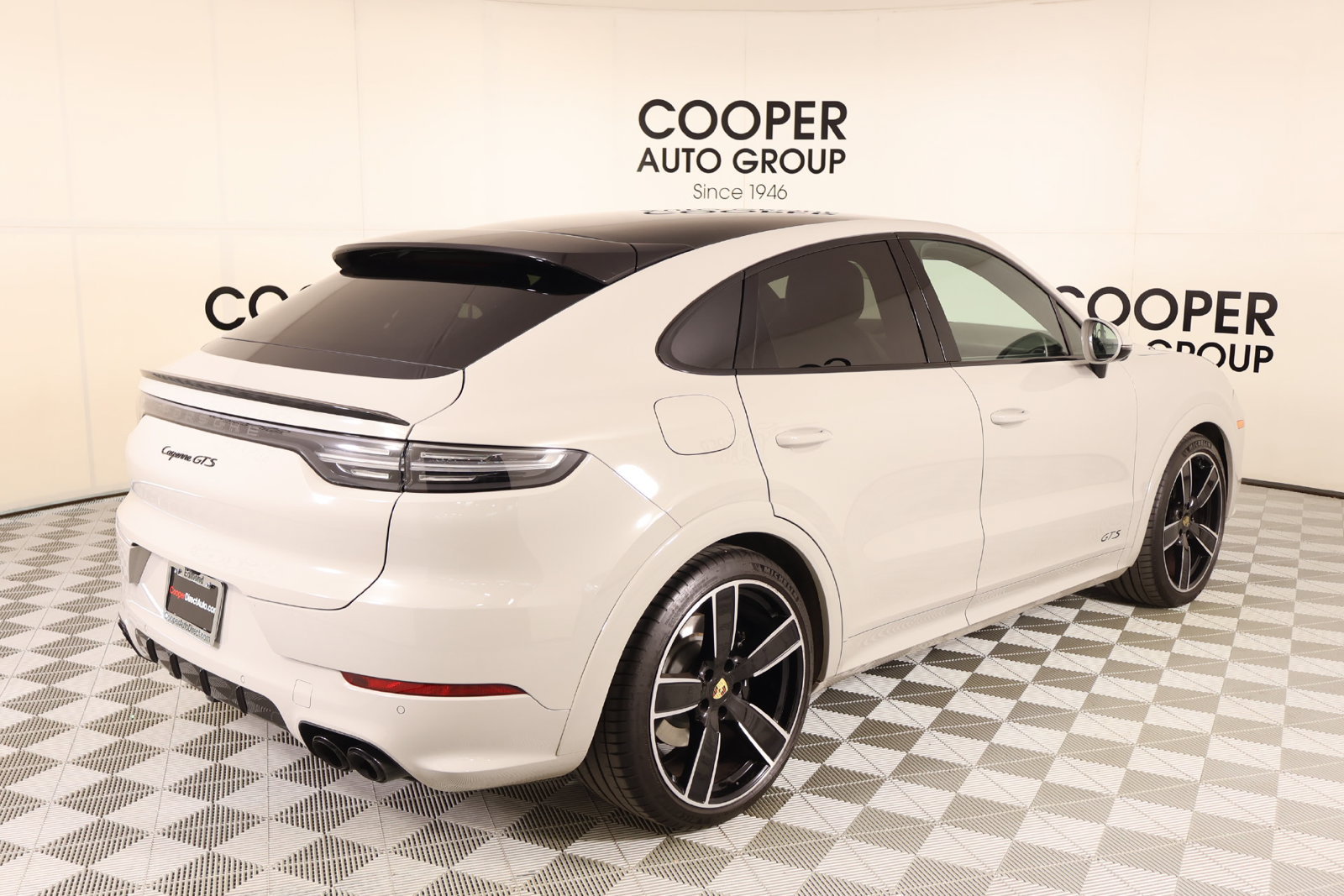Certified 2023 Porsche Cayenne GTS AWD/4WD image 22