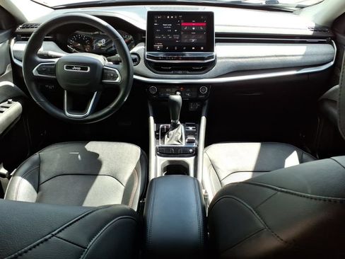 Used 2022 Jeep Compass Latitude w/ Sun and Sound Group AWD/4WD image 24