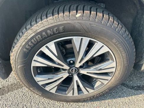 Certified 2023 Nissan Rogue SV AWD/4WD image 21