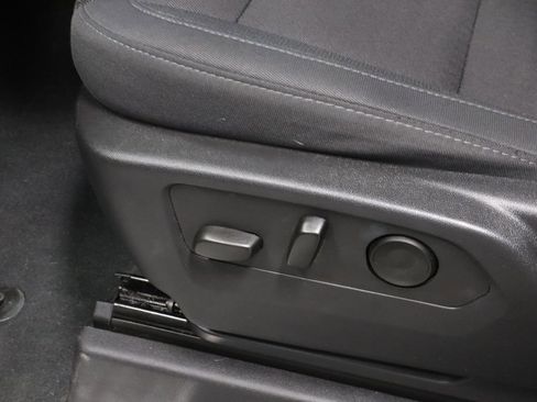 Used 2023 GMC Sierra 1500 SLE image 24