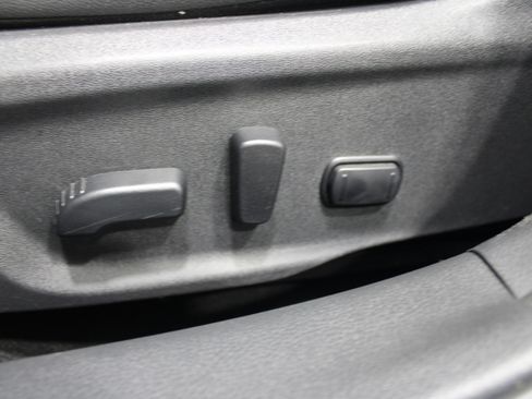 Used 2024 Nissan Sentra SR w/ SR Premium Package image 4