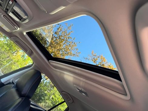 Used 2022 Subaru Crosstrek 2.5i Limited w/ Moonroof Package 2 image 18