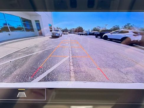 Used 2024 Chevrolet Malibu LT image 7