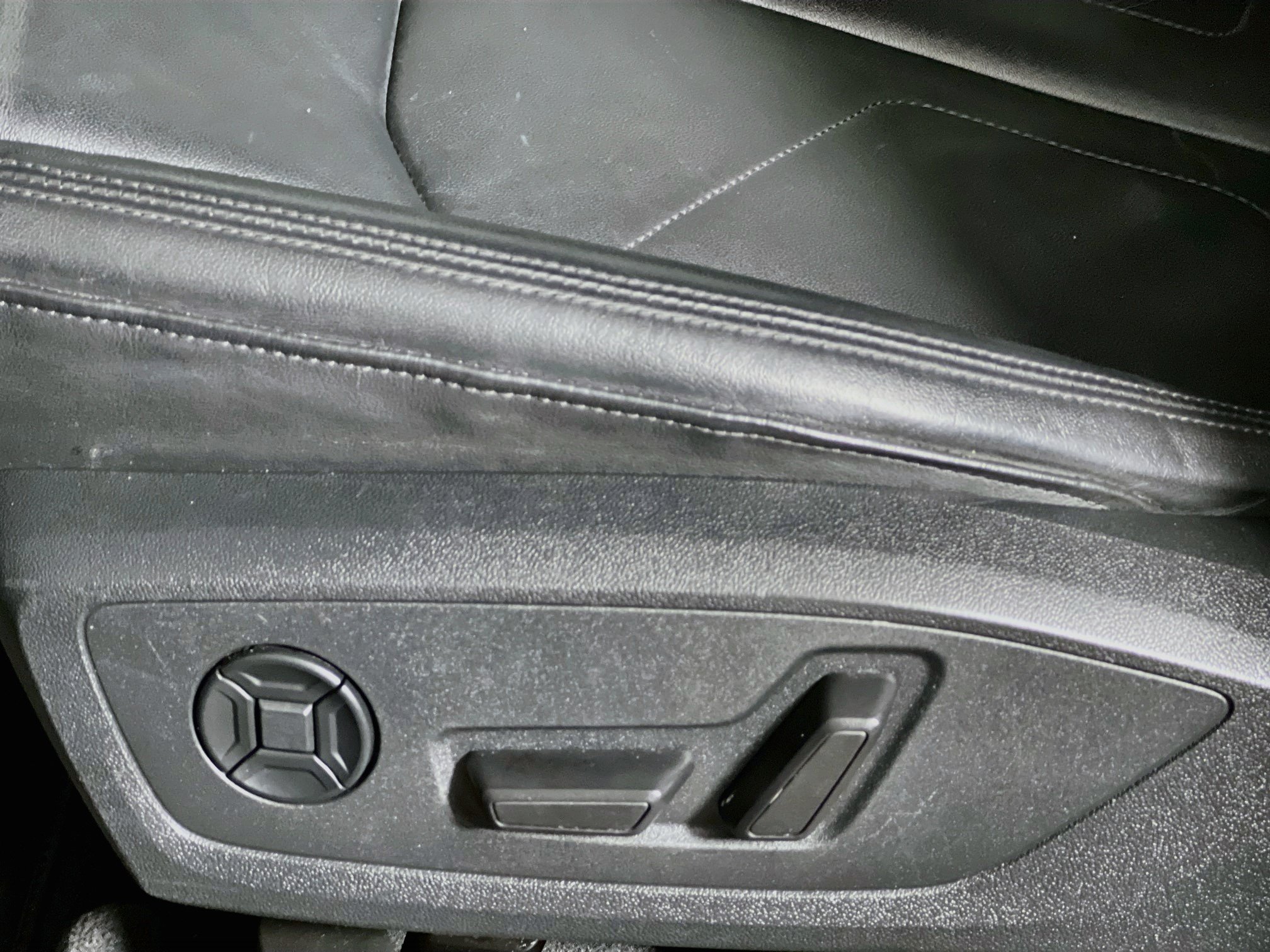 Used 2022 Audi Q3 2.0T Premium AWD/4WD image 15