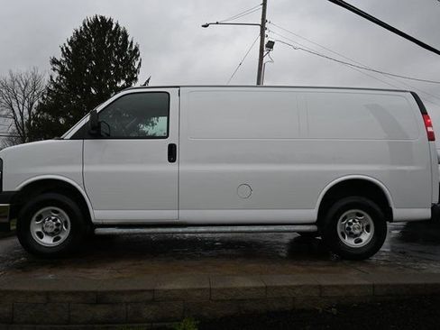 Used 2024 Chevrolet Express 2500 w/ Driver Convenience Package image 8