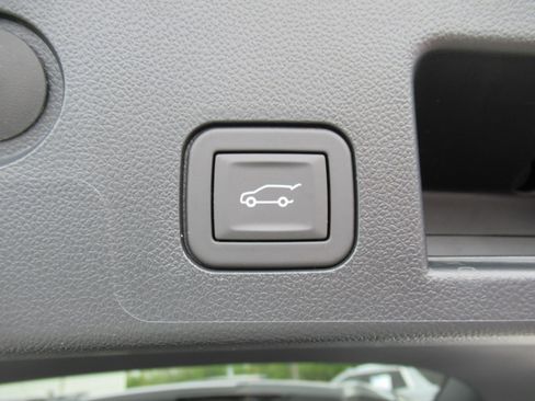 Used 2025 GMC Terrain Elevation w/ Elevation Premium Package AWD/4WD image 30