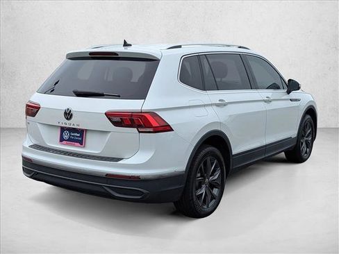 Certified 2023 Volkswagen Tiguan SE FWD image 5