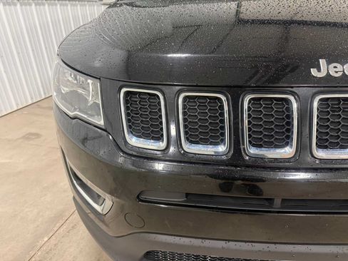 Used 2019 Jeep Compass Limited AWD/4WD image 4