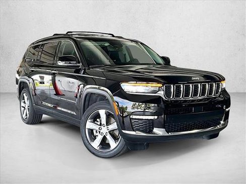 Used 2021 Jeep Grand Cherokee L Limited AWD/4WD image 12