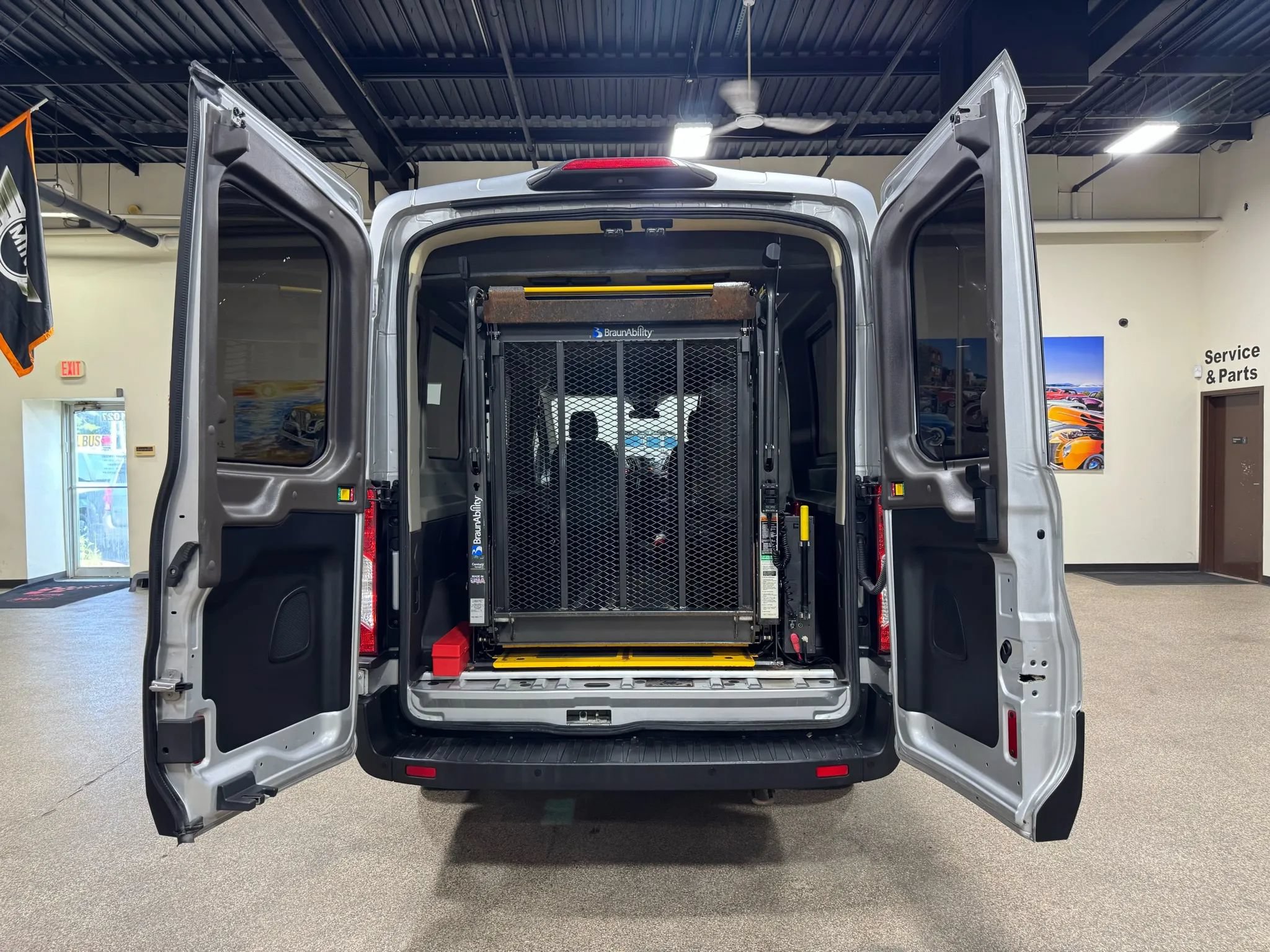 Used 2019 Ford Transit 250 148 Medium Roof RWD image 43