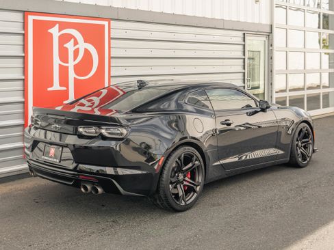 Used 2022 Chevrolet Camaro SS RWD image 34