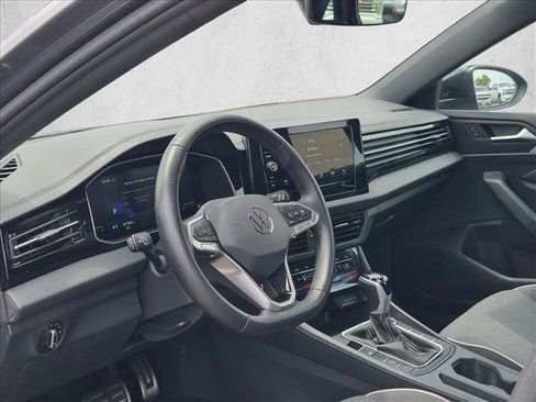 Used 2025 Volkswagen Jetta Sport FWD image 10