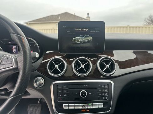 Used 2018 Mercedes-Benz CLA 250 4MATIC image 36