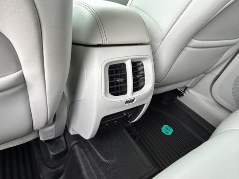 Used 2019 Jeep Cherokee Limited AWD/4WD image 47