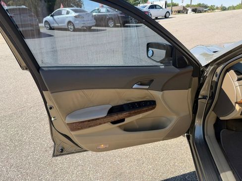 Used 2009 Honda Accord EX-L image 30