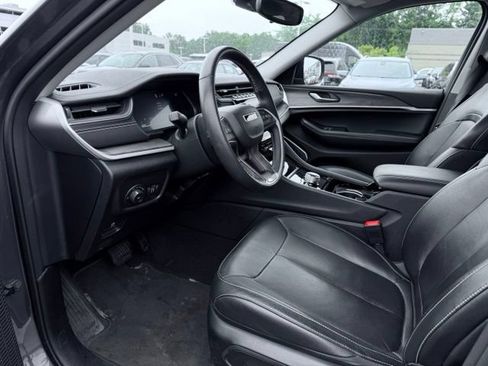 Used 2022 Jeep Grand Cherokee Limited AWD/4WD image 22