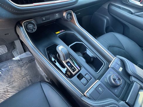 New 2026 Toyota Grand Highlander MAX Limited image 24