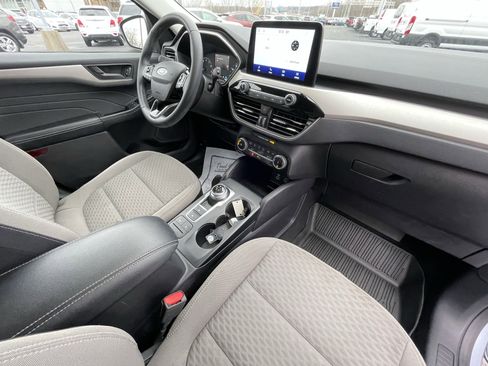 Used 2022 Ford Escape SE w/ Cold Weather Package image 34