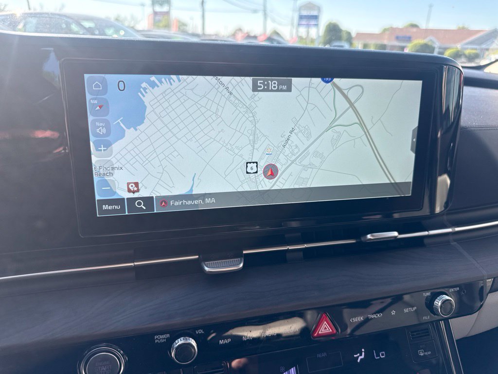 Used 2024 Kia Carnival EX FWD image 23