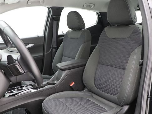 Used 2023 Chevrolet Bolt EUV LT w/ Comfort Package image 15