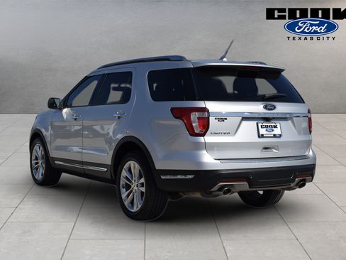 Used 2018 Ford Explorer Limited FWD image 4