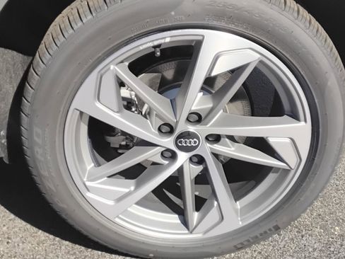 New 2025 Audi Q3 2.0T Premium image 13