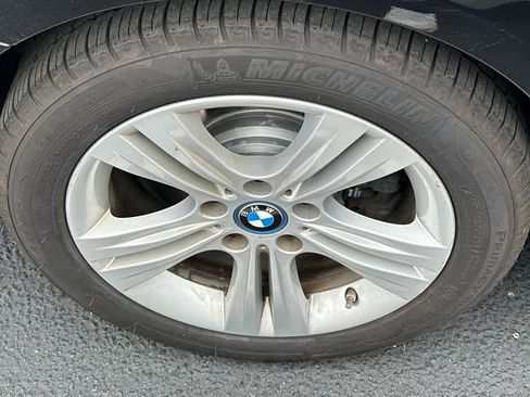 Used 2017 BMW 330e image 13