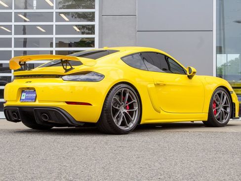Used 2020 Porsche 718 Cayman GT4 RWD image 10
