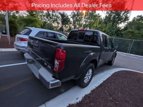 Used 2015 Nissan Frontier SV AWD/4WD image 7