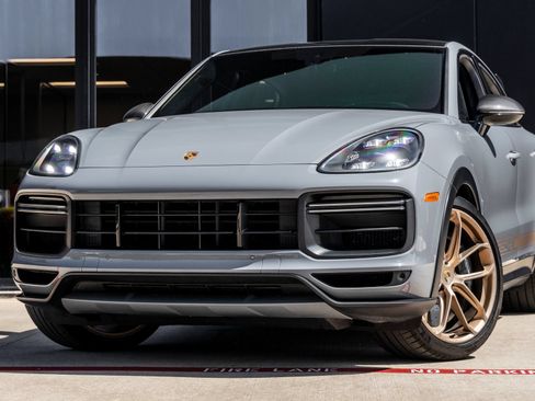 Certified 2022 Porsche Cayenne Turbo GT AWD/4WD image 7