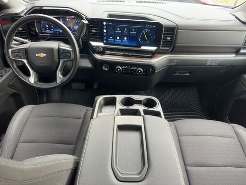 Used 2022 Chevrolet Silverado 1500 LT AWD/4WD image 14