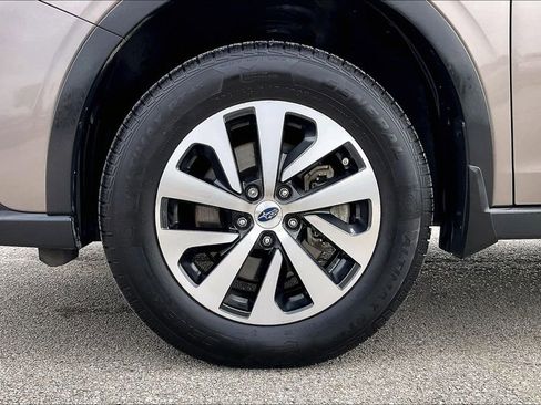 Used 2022 Subaru Outback Premium image 35