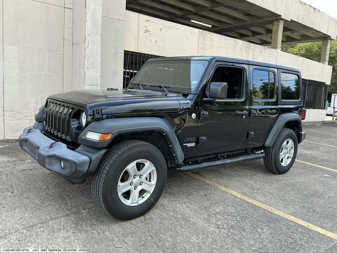 Used 2021 Jeep Wrangler Unlimited Sport AWD/4WD image 4