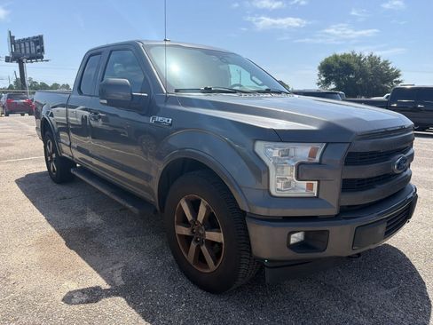 Used 2017 Ford F150 Lariat w/ Equipment Group 502A Luxury AWD/4WD image 3