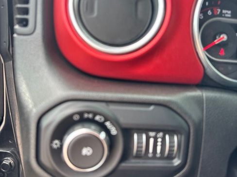 Used 2021 Jeep Wrangler Unlimited Rubicon AWD/4WD image 15