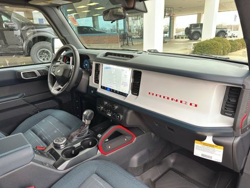 New 2025 Ford Bronco Heritage Edition image 32