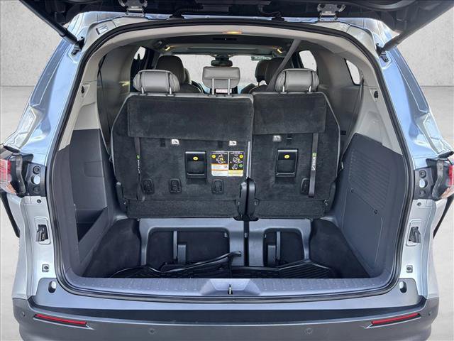 Used 2022 Toyota Sienna XLE AWD/4WD image 21