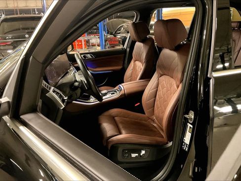 Used 2025 BMW X5 xDrive40i image 8