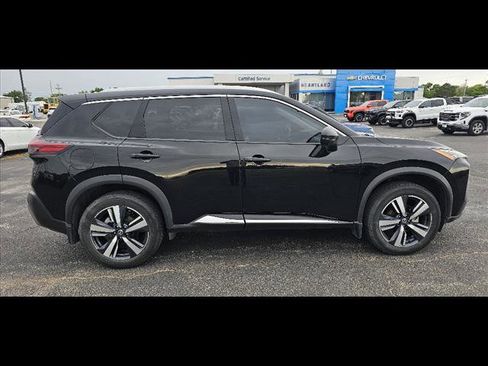 Used 2021 Nissan Rogue SL w/ Premium Package image 2