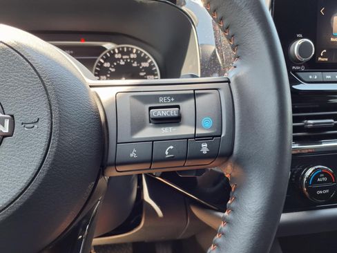 Used 2025 Nissan Pathfinder Rock Creek AWD/4WD image 24