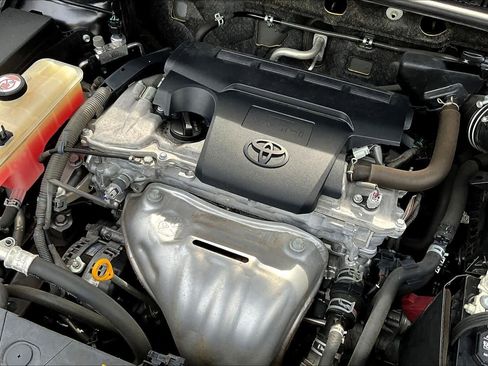 Used 2017 Toyota RAV4 LE FWD image 60