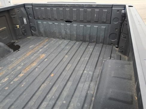 Used 2024 GMC Sierra 1500 AT4 w/ Technology Package AWD/4WD image 14