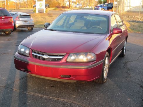Used 2005 Chevrolet Impala w/ Preferred Equipment Group image 2