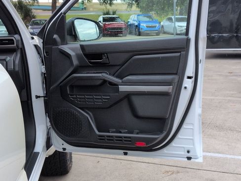 Used 2025 Toyota Tacoma TRD Sport AWD/4WD image 20