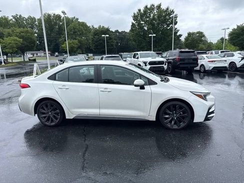 Used 2025 Toyota Corolla SE FWD image 5