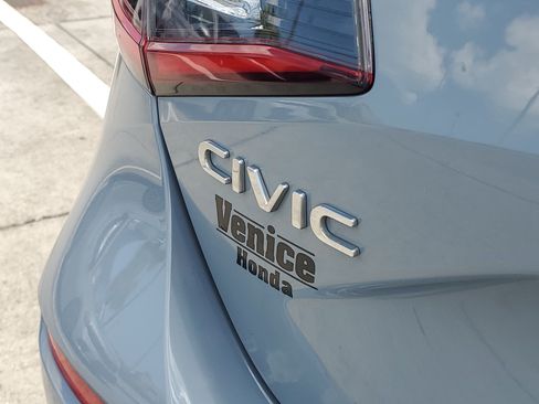 Used 2023 Honda Civic Sport image 12