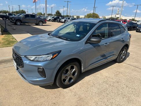 Used 2024 Ford Escape ST-Line w/ Tech Pack #1 FWD image 5