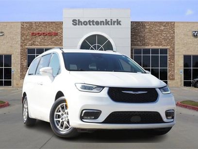Used 2022 Chrysler Pacifica Touring