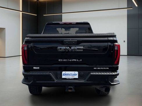 Used 2024 GMC Sierra 2500 Denali Ultimate AWD/4WD image 5